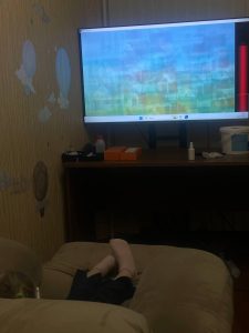 Лиза, 10 лет, РАС — запуск речи и навыков самообслуживания.